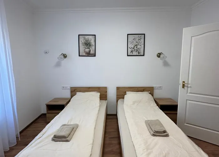 Noemi Apartment *